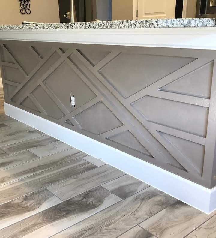 Bar front with a gray geometric trim pattern